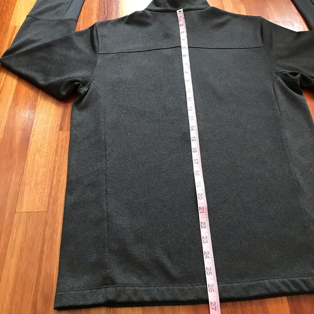 SOLD The North Face 1/2 Zip Soft Shell Grey Black - Picture 5 of 8